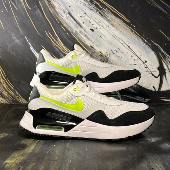 NIKE // AIR MAX // SYSTM // MENS 11.5 - Picture 1 of 5